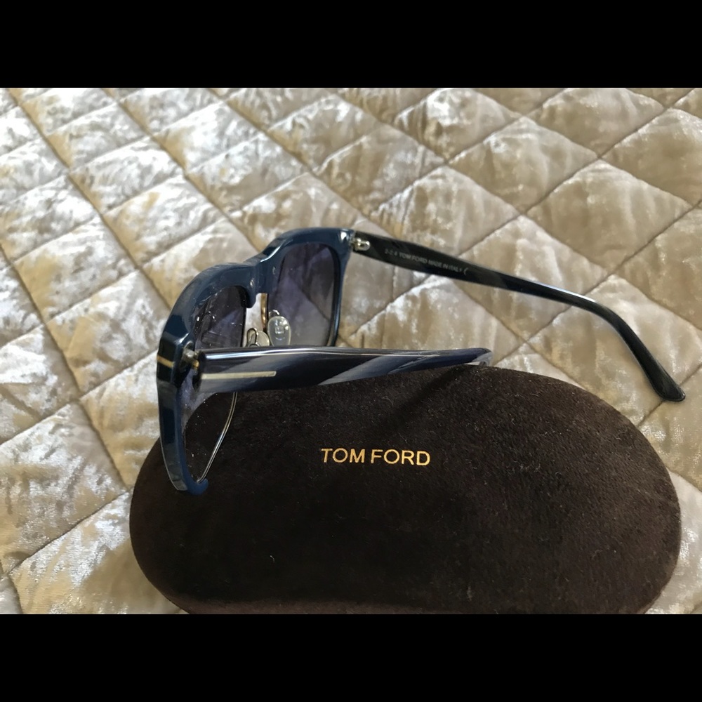 Tom Ford Sunglasses - Picture 3 of 6